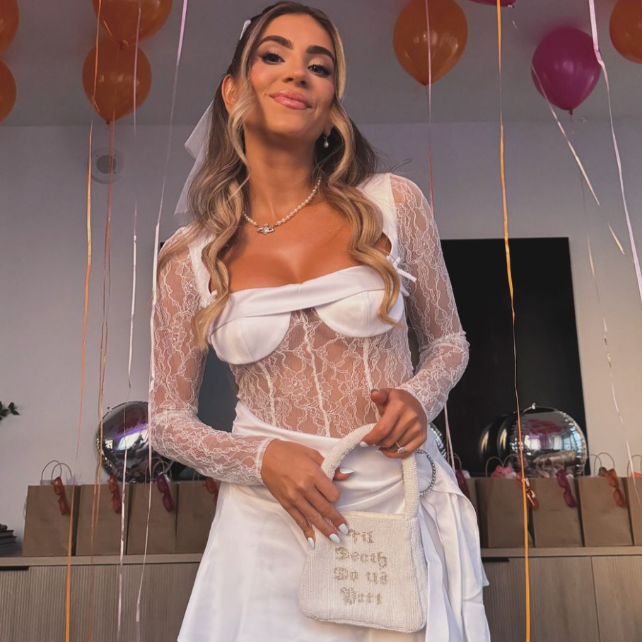 Melis Cifcili bride